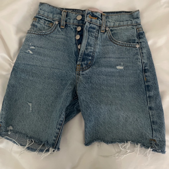 REVICE DENIM mid shorts! - Picture 4 of 5